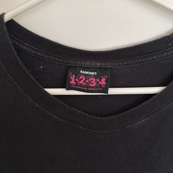 VINTAGE RAMONES BAND TEE - Picture 4 of 6